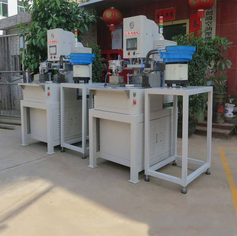 多工位精密滑塊式油壓沖床